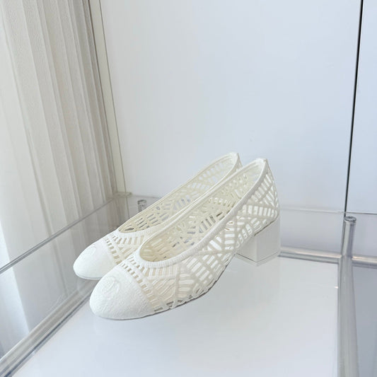 Chanel 26 Ladies 50 Ballet Flats White in Fabric 597342