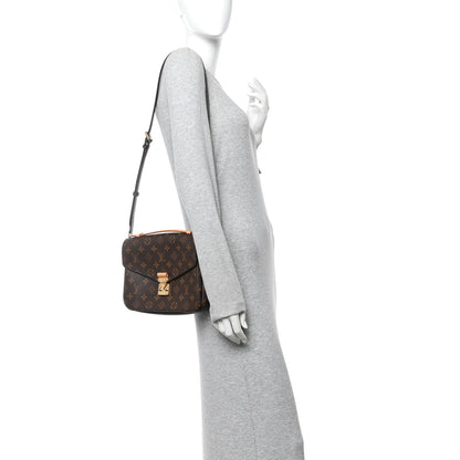 Monogram Pochette Metis