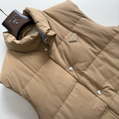 PRADA 25S DOWN VEST 357