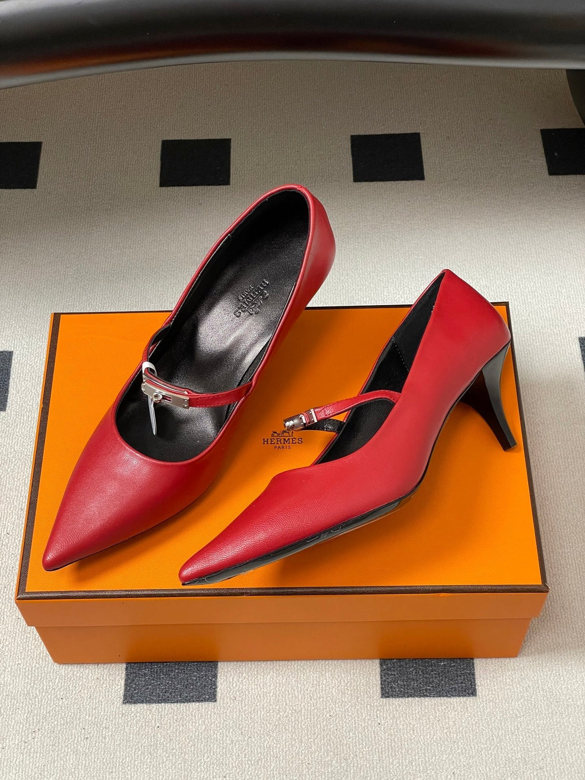 HM 26 Majeste 60 Pump Red in Calfskin 593827