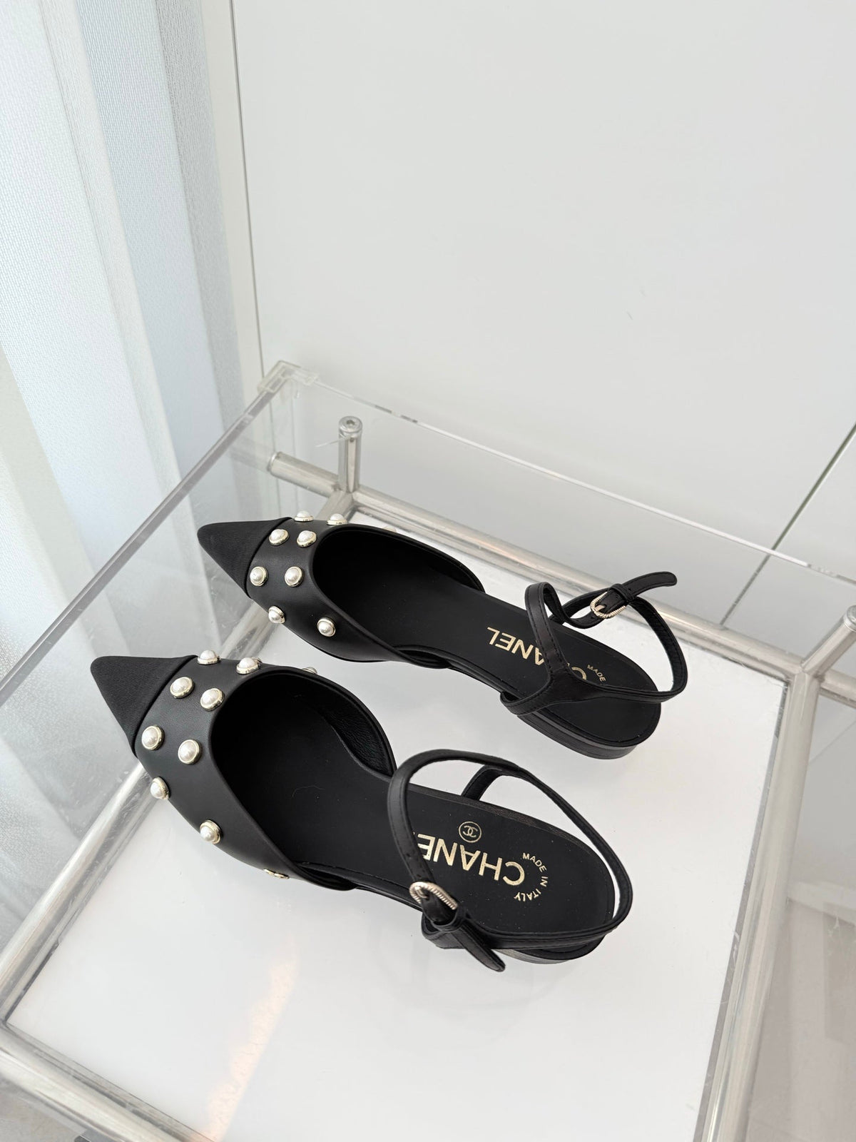 CC 26 Heeled Slingback With Pearl Toe Black in Lambskin 597324