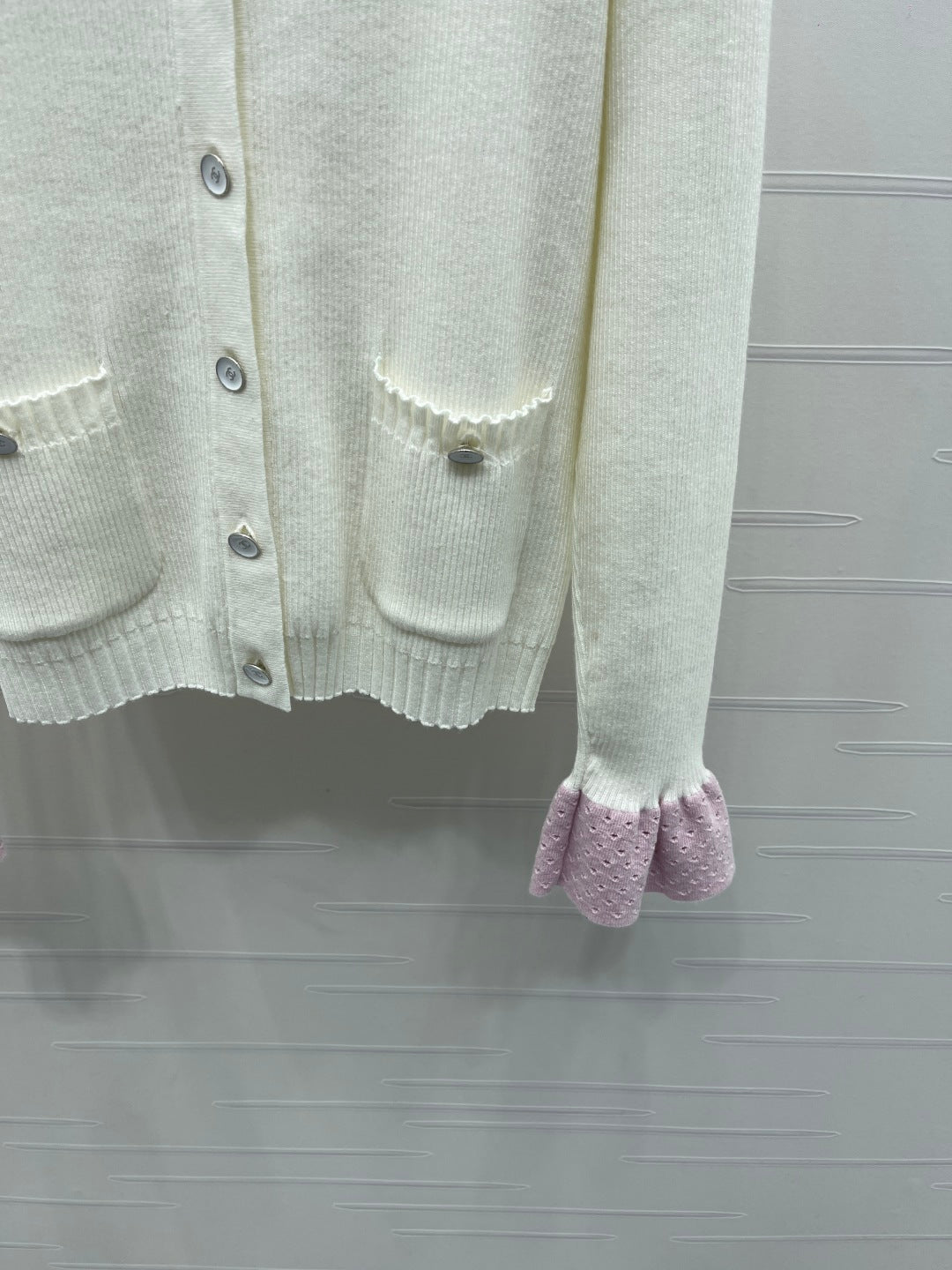 CHANEL WOOL LONG SLEEVE CARDIGAN STYLE 283