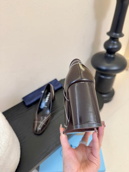 PRADA New Pumps Brown in Goatskin 580373