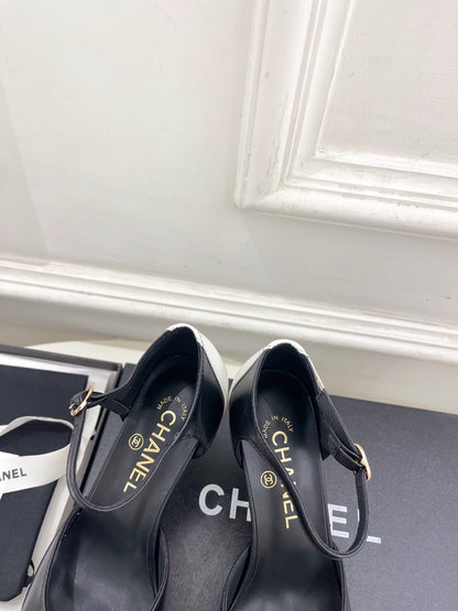 CC 26 SS Double C Slingback 7.5cm White Black Calfskin 586934