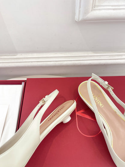 The Bold Edition Vlogo Slingback Flat 20 White Calfskin