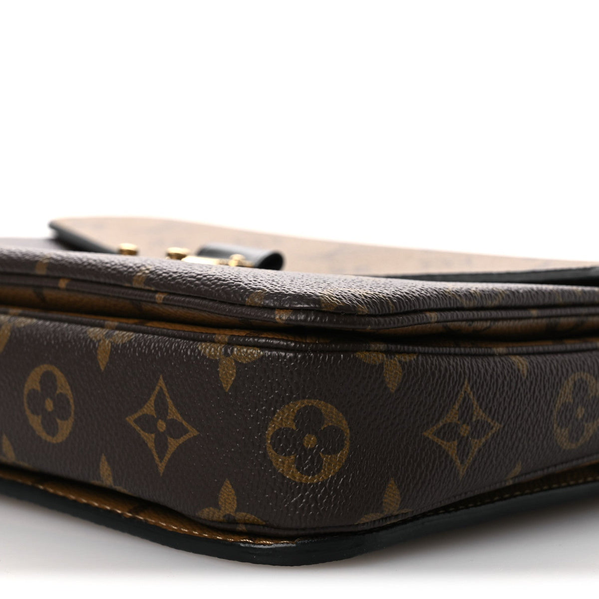 Reverse Monogram Pochette Metis
