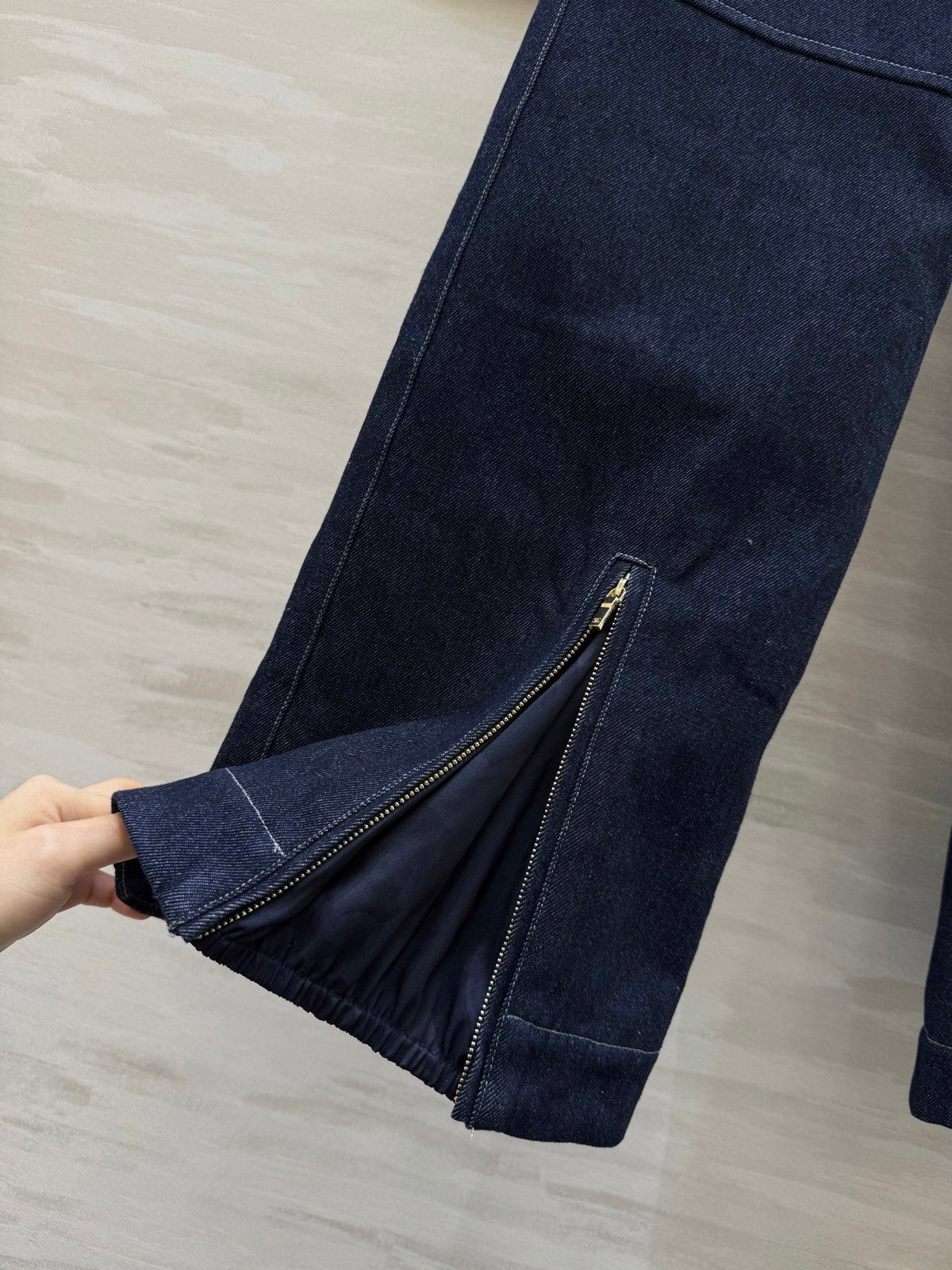 Chanel Straight Leg Jeans 800653