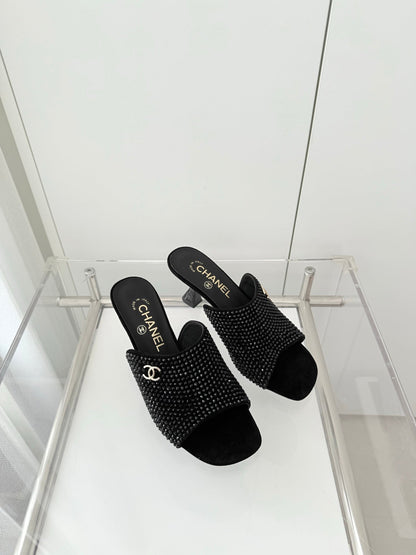 CC 26 Sandal 70 Black Rhinstone Deer Hide 597372