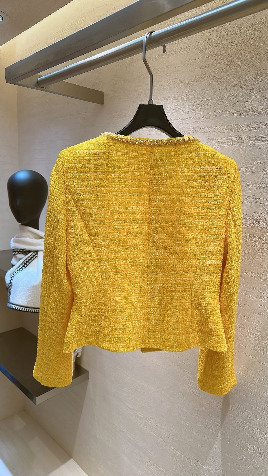 CHANEL JACKET YELLOW IN TWEED