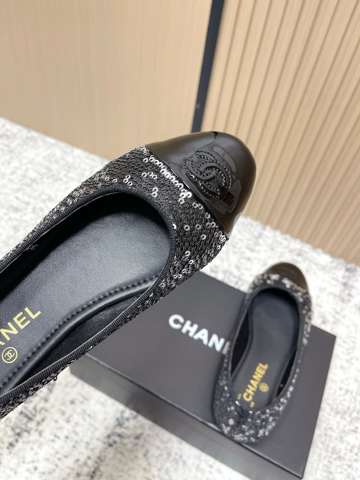 Chanel Coco Mark Ballet Flat Black with Silver in Lambskin 591378