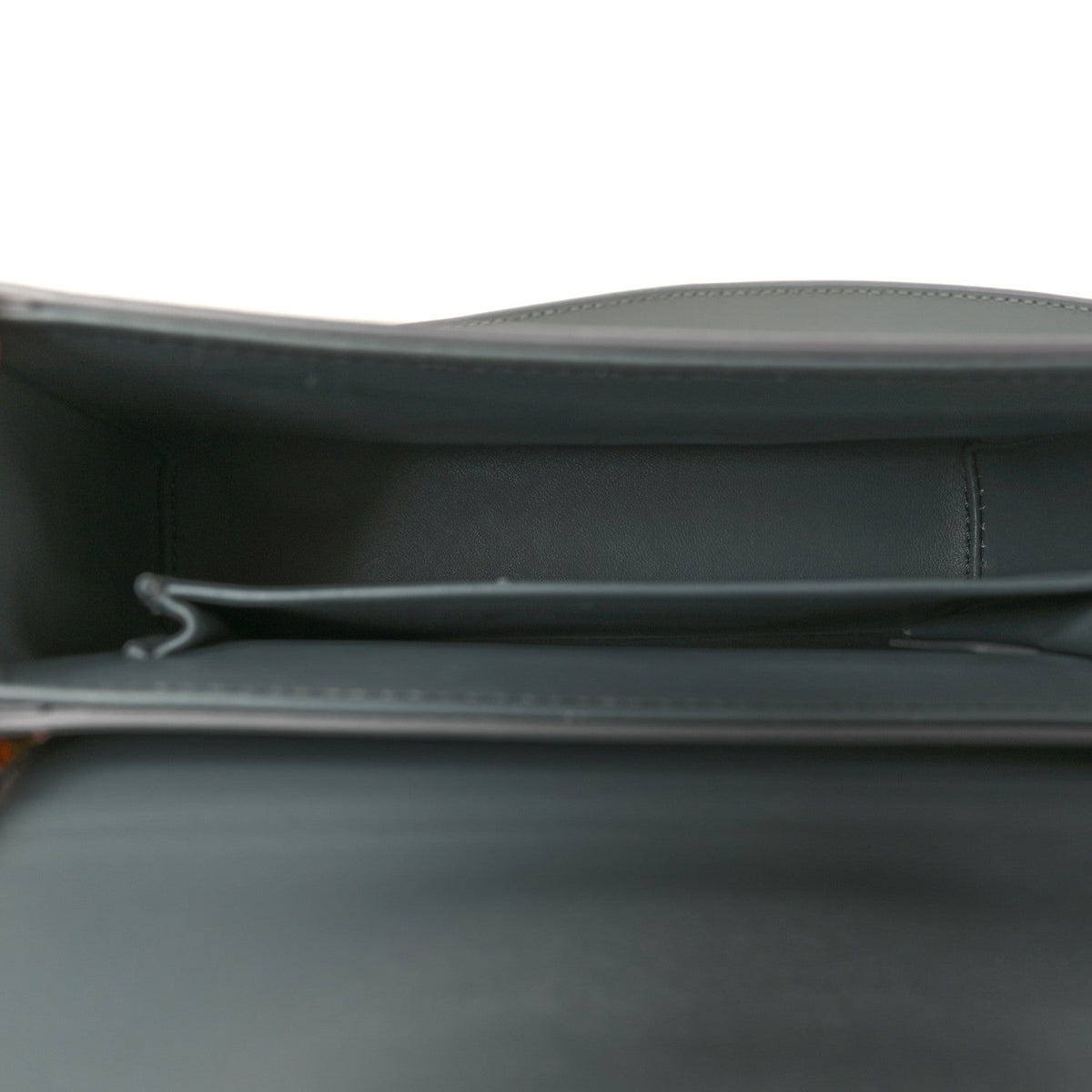 Box Calfskin 30 Montaigne Box Bag Gray