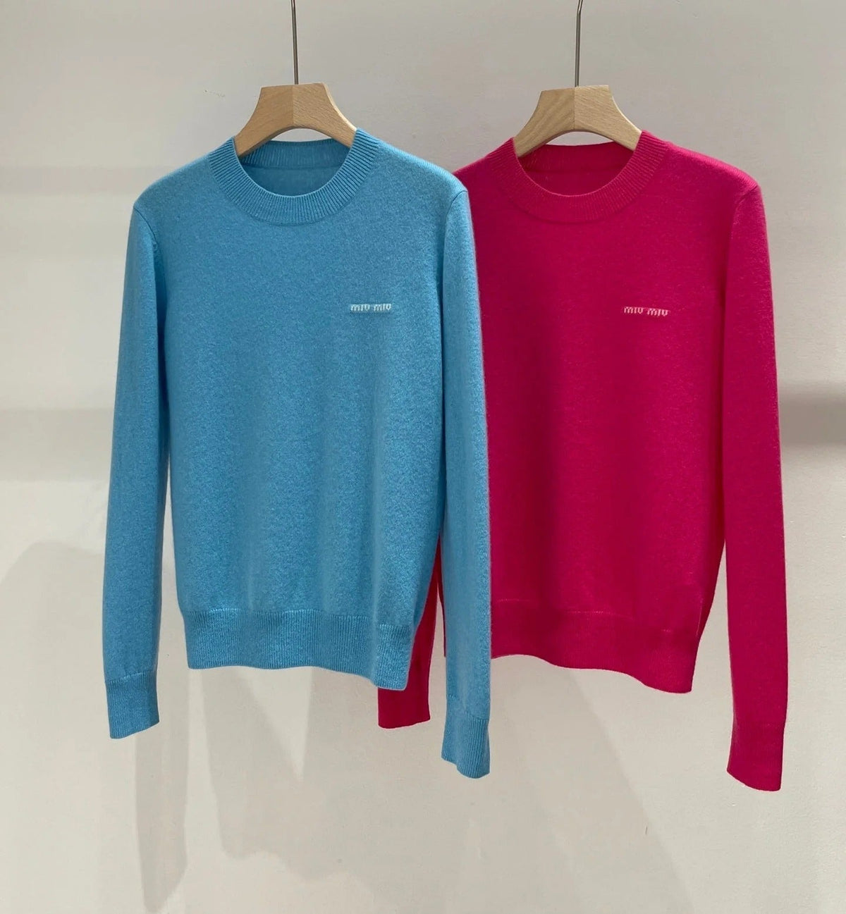 MIUMIU SWEATER STYLE 638