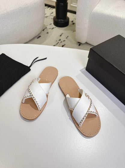 CC Cruise 2025/26 Mules White Light Beige Calfskin 570315