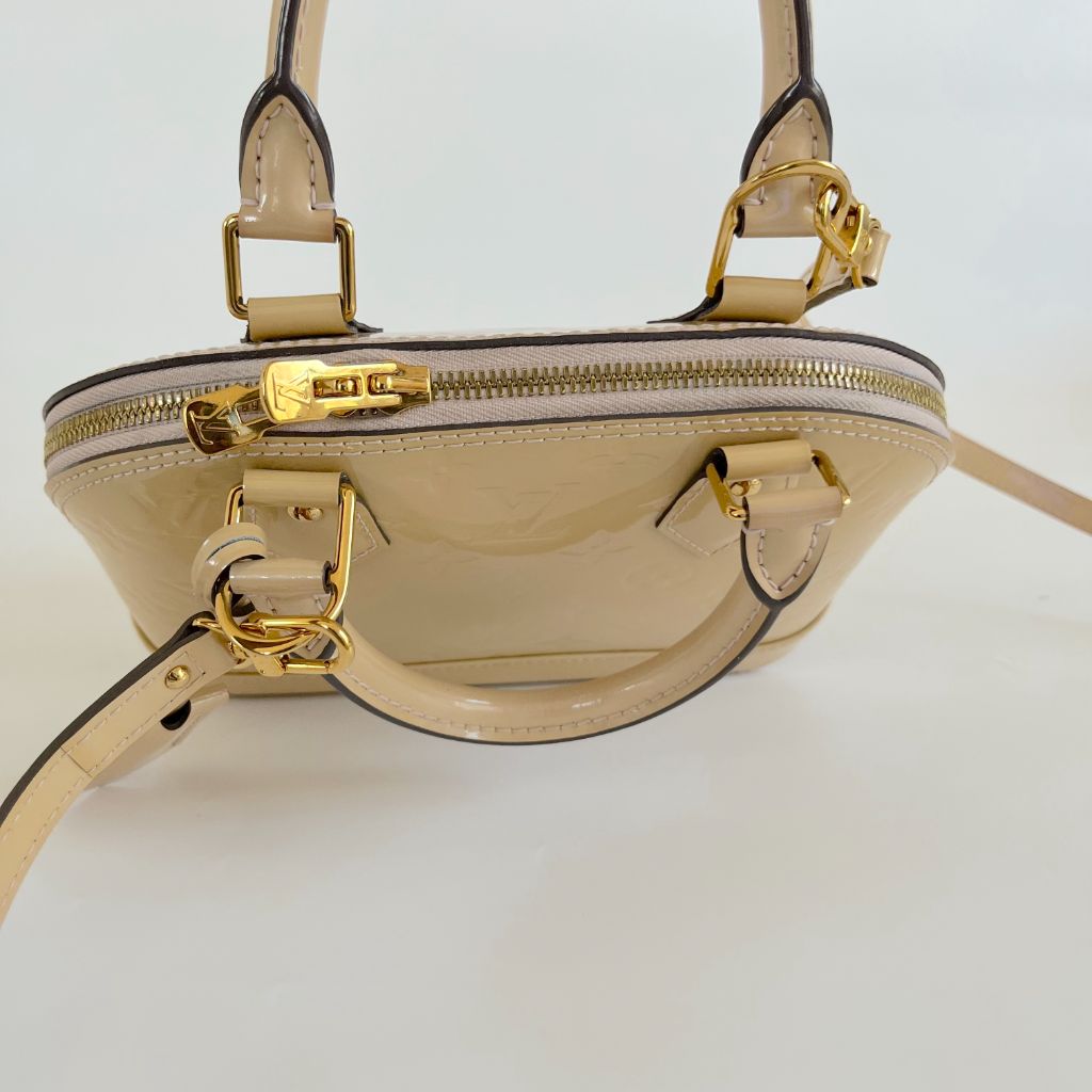 Louis Vuitton vernis monogram alma bb