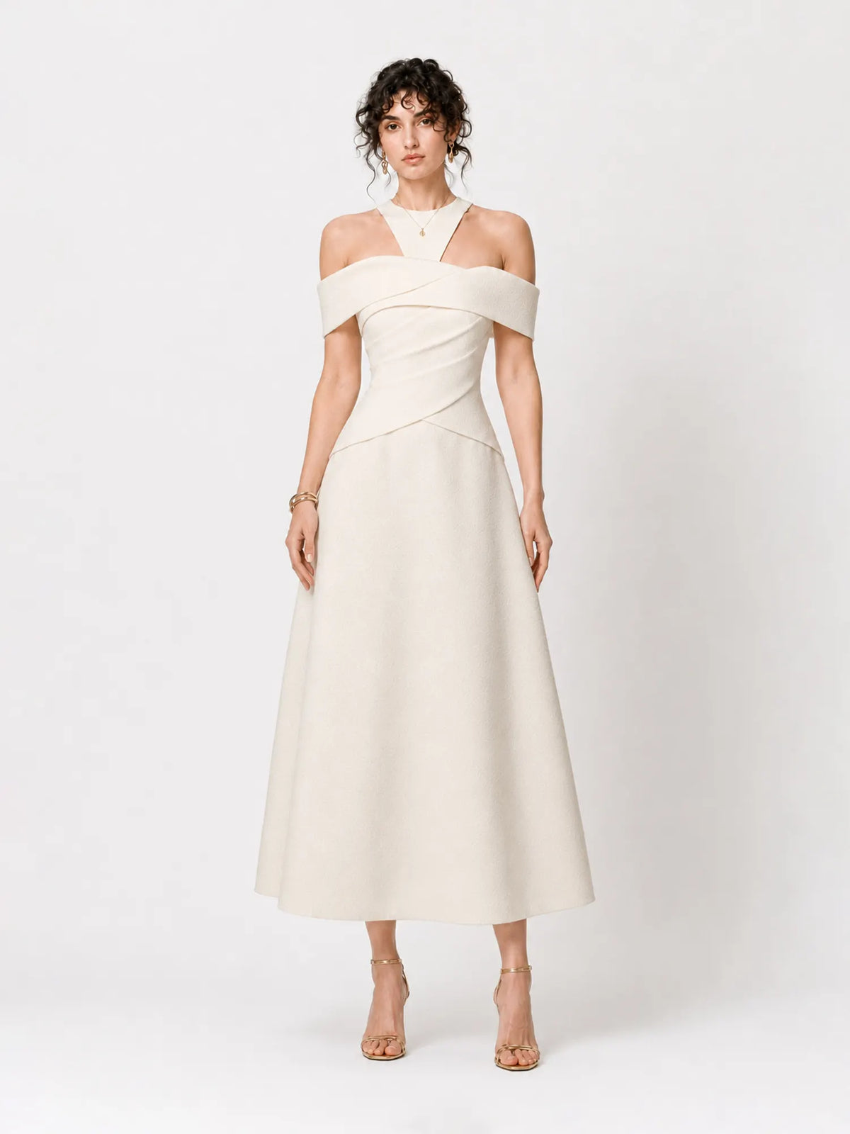 Lila Elegant Off-Shoulder Maxi Dress with Fitted Waist