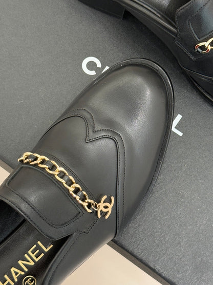 CC 25s Double C Buckle Half-Length Slippers Black Calfskin 557701