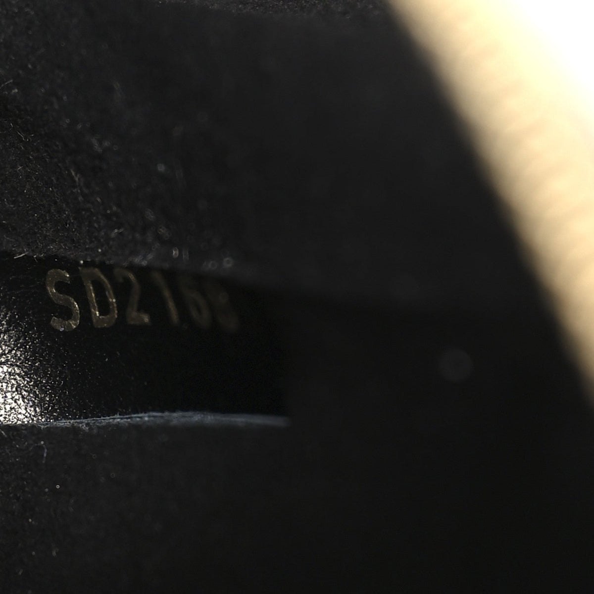Reverse Monogram Pochette Metis