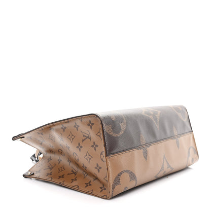 Reverse Monogram Giant Onthego MM