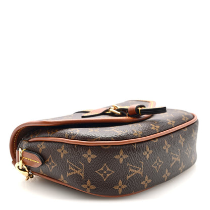 Monogram Solo