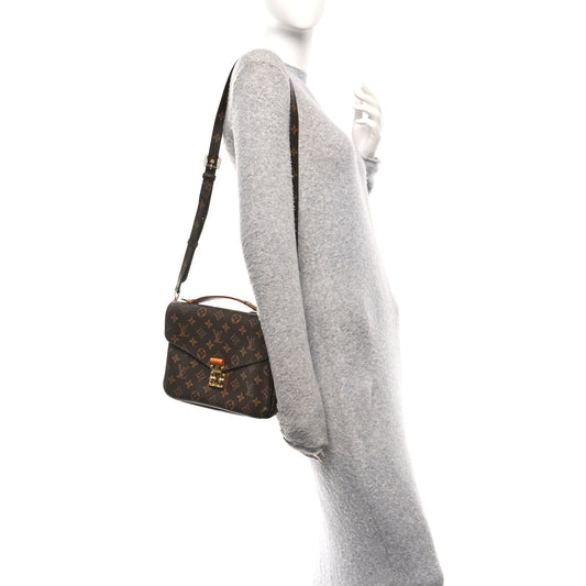 Monogram Pochette Metis