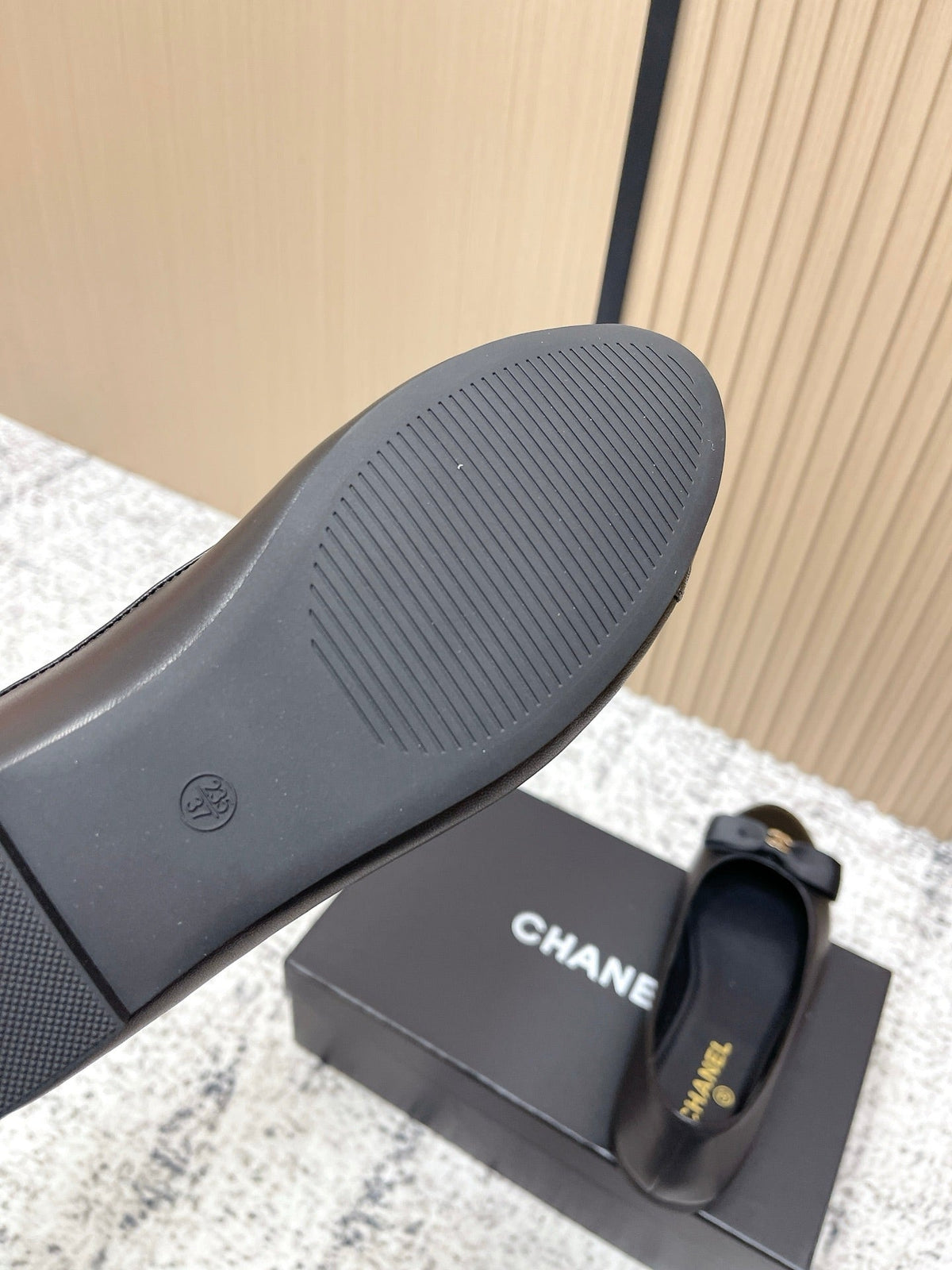 Chanel Interlocking CC Logo Black Ballet Flat in Lambskin 591388