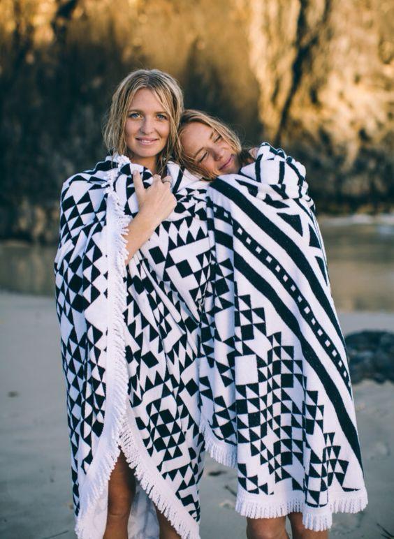 Hot Sale Geometric Stitching Printing Fringed Beach Towel Dual Sun Protection Bath Towel Mat