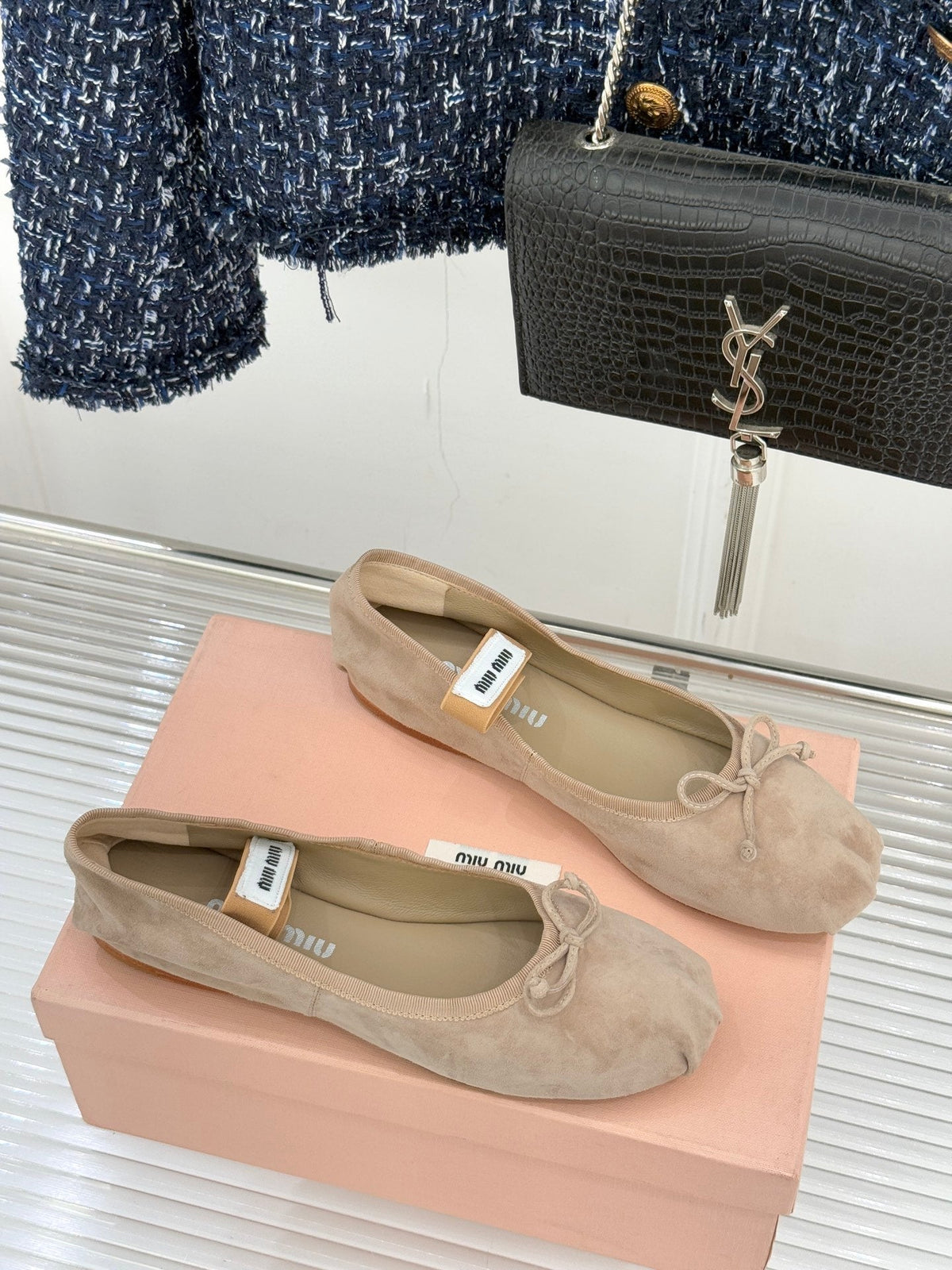 Miu Classic Bow Letter Ballet Flat Light Brown Suede 571004