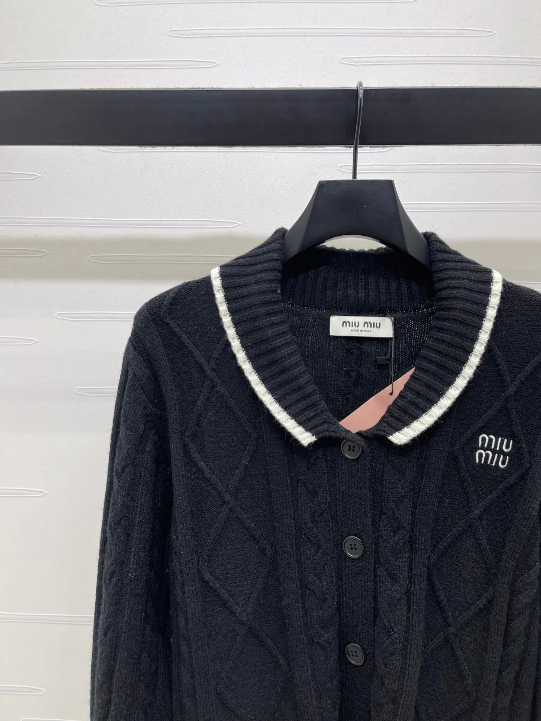 MIUMIU CARDIGAN STYLE 813