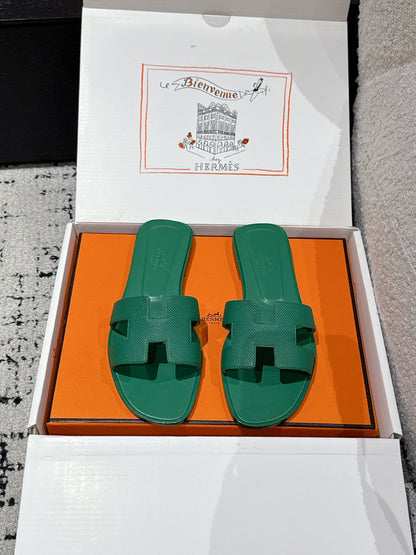 HM 25 Oran Sandal Dark Green Epsom