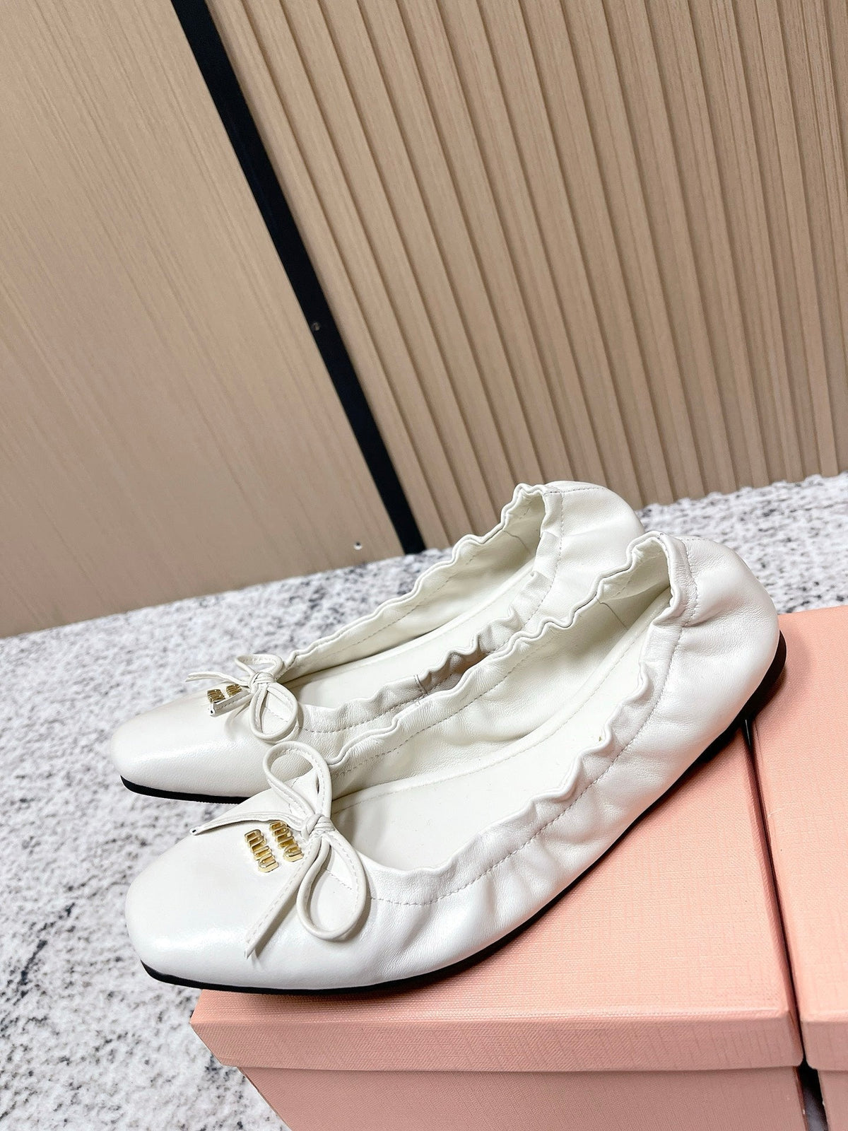 Miu Mary Jane Flat White Sheepskin 591573