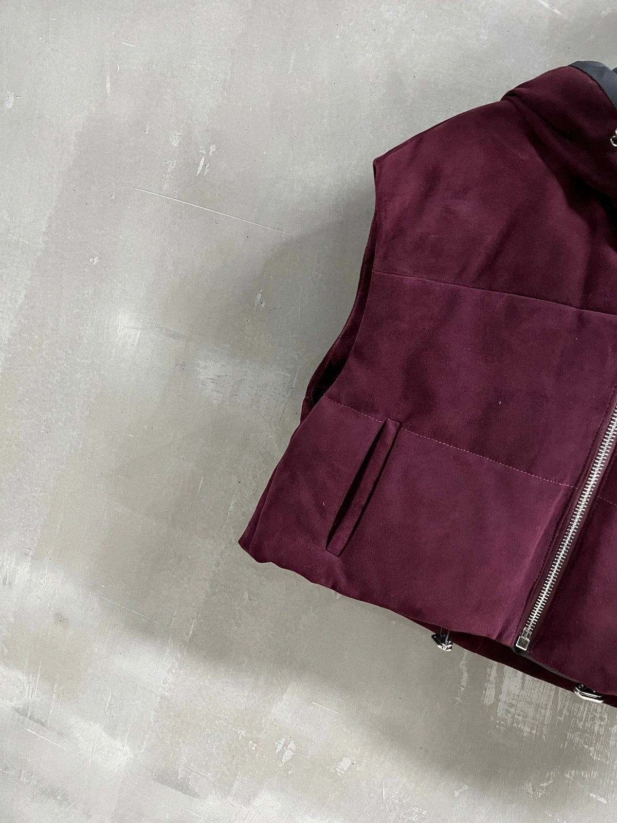 PRADA 25S SUEDE DOWN VEST 385