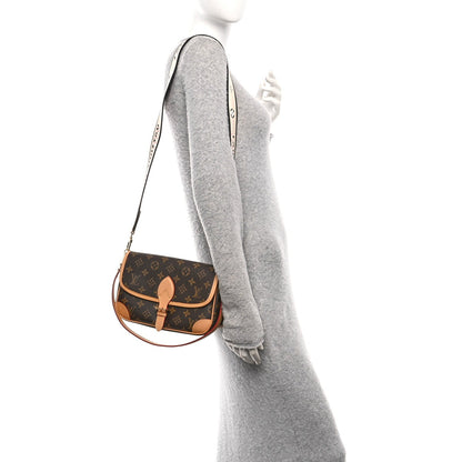 Monogram Diane Black