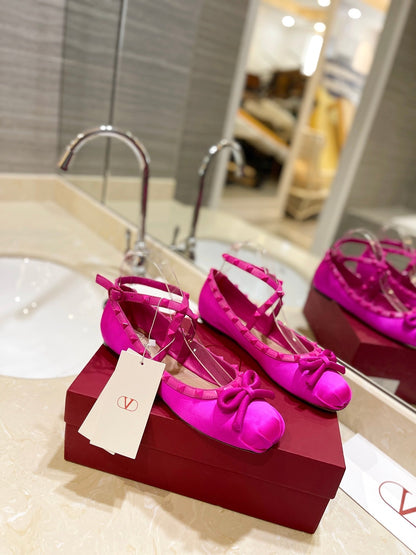 ROCKSTUD PATENT PINK LEATHER BALLERINA
