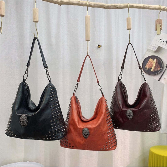 Solid Skull Rivet Shoulder Bag