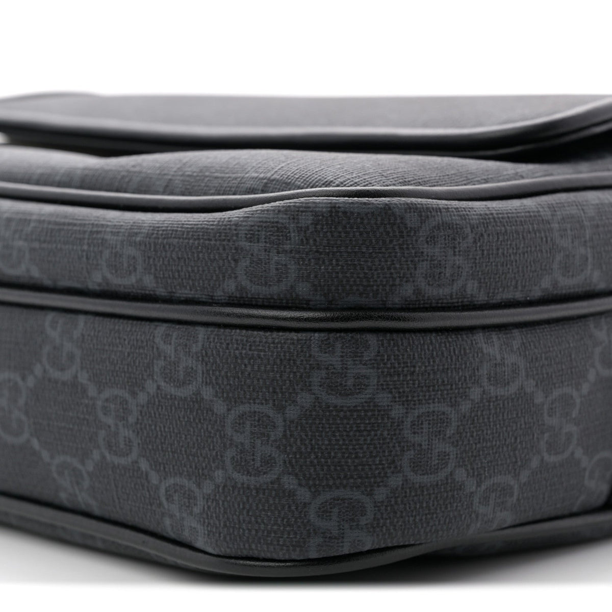 GG Supreme Monogram Small Crossbody Bag Black