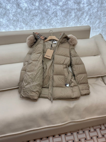 Burberry 25 Fur Collar Plaid Slim-fit Beige Jacket Polyester Down