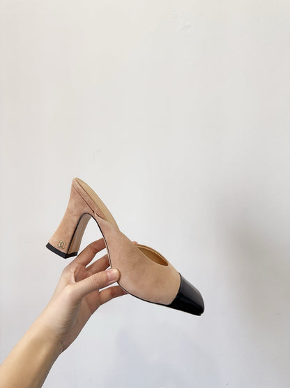 CC 26s Half-Slip Beige Black Patent Leather 596643