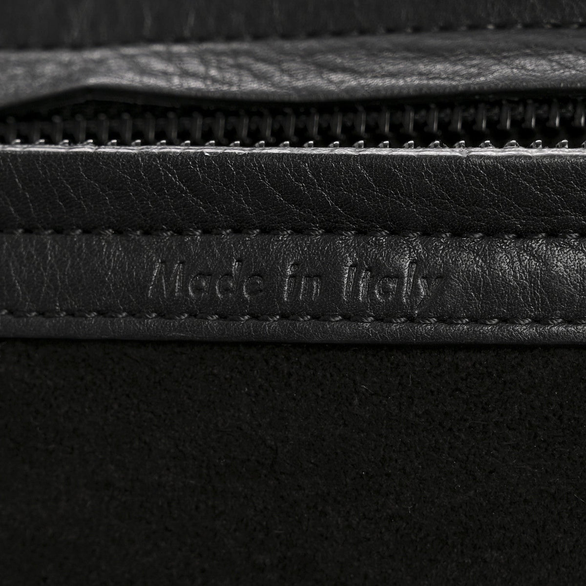 Grained Calfskin Medium Phantom Luggage Black