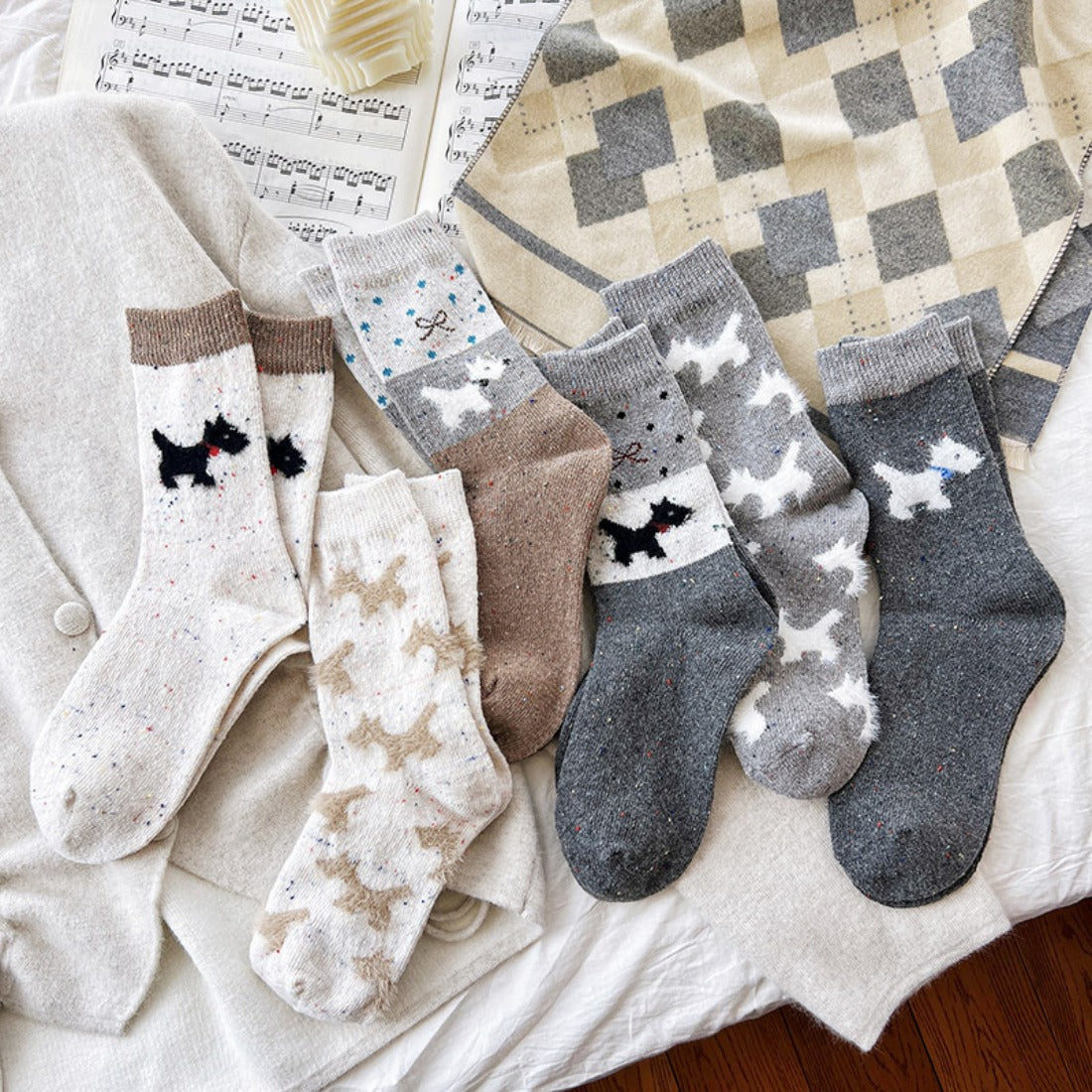 Rufia - Gray and White Dog Pattern Thick Warm Socks