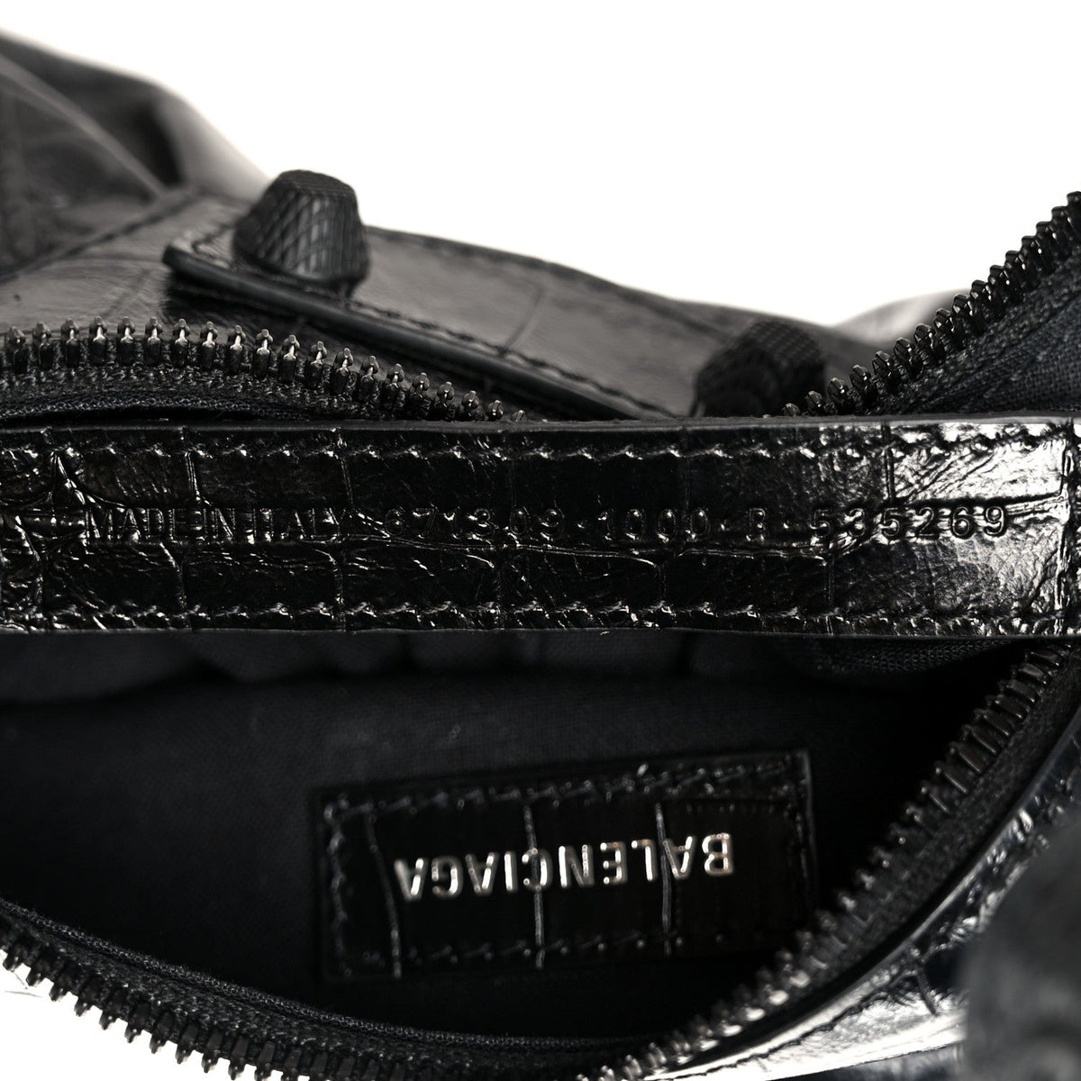 Extra Supple Calfskin Crocodile Embossed Monochrome Le Cagole Shoulder Bag XS Black