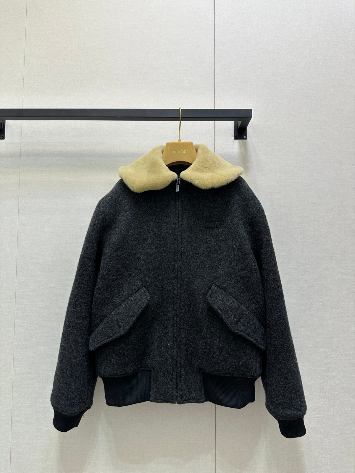 Miu 25 FW Collar Coat Dark Grey Sheep Wool 346114