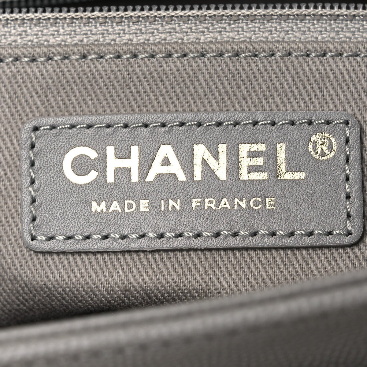 Caviar Quilted Medium Business Affinity Flap Grey