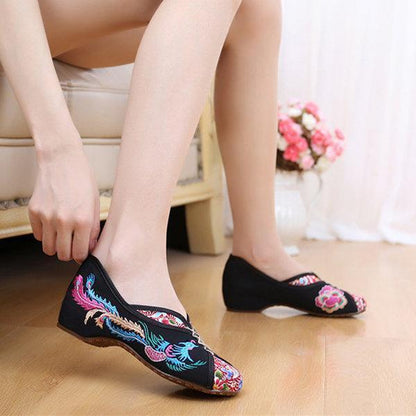 Phoenix Embroidered Old Peking Vintage Flat Shoes