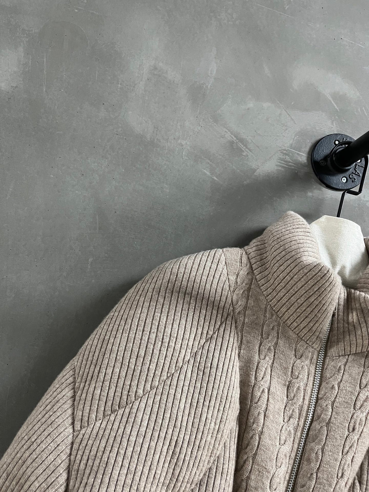 MIUMIU DOWN JACKET STYLE 691