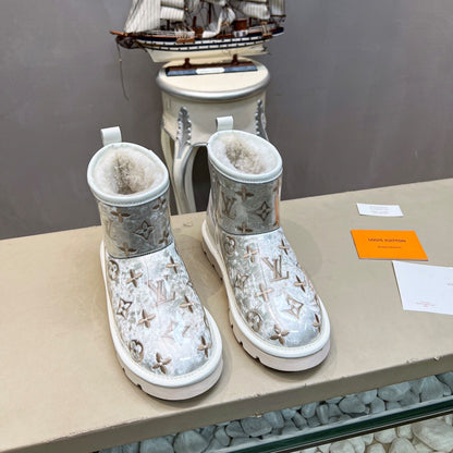 LV 25 Snow Boots Sliver Monogram PVC Wool