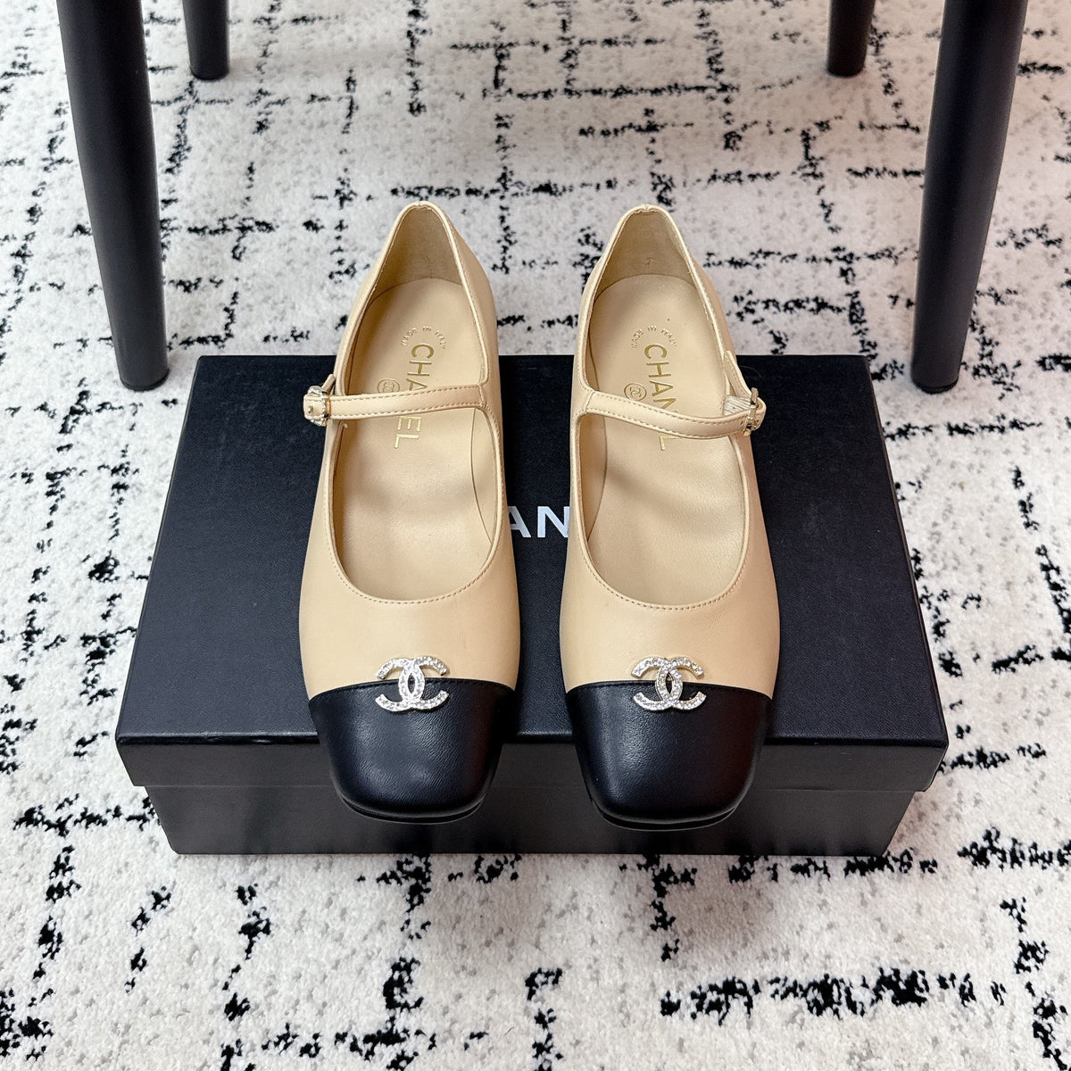 CC 25B MaryJane Shoes Black Beige Sheepskin