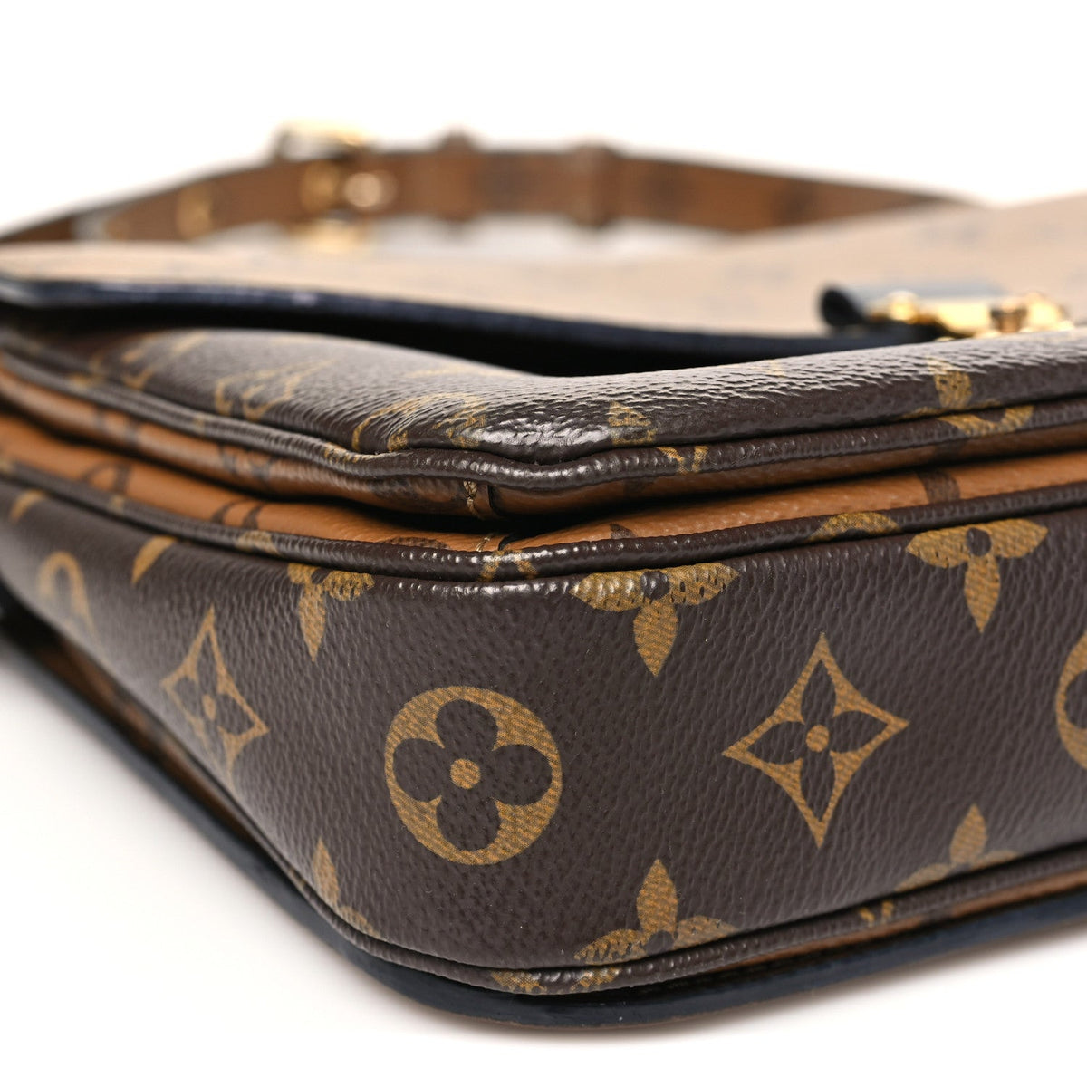 Reverse Monogram Pochette Metis