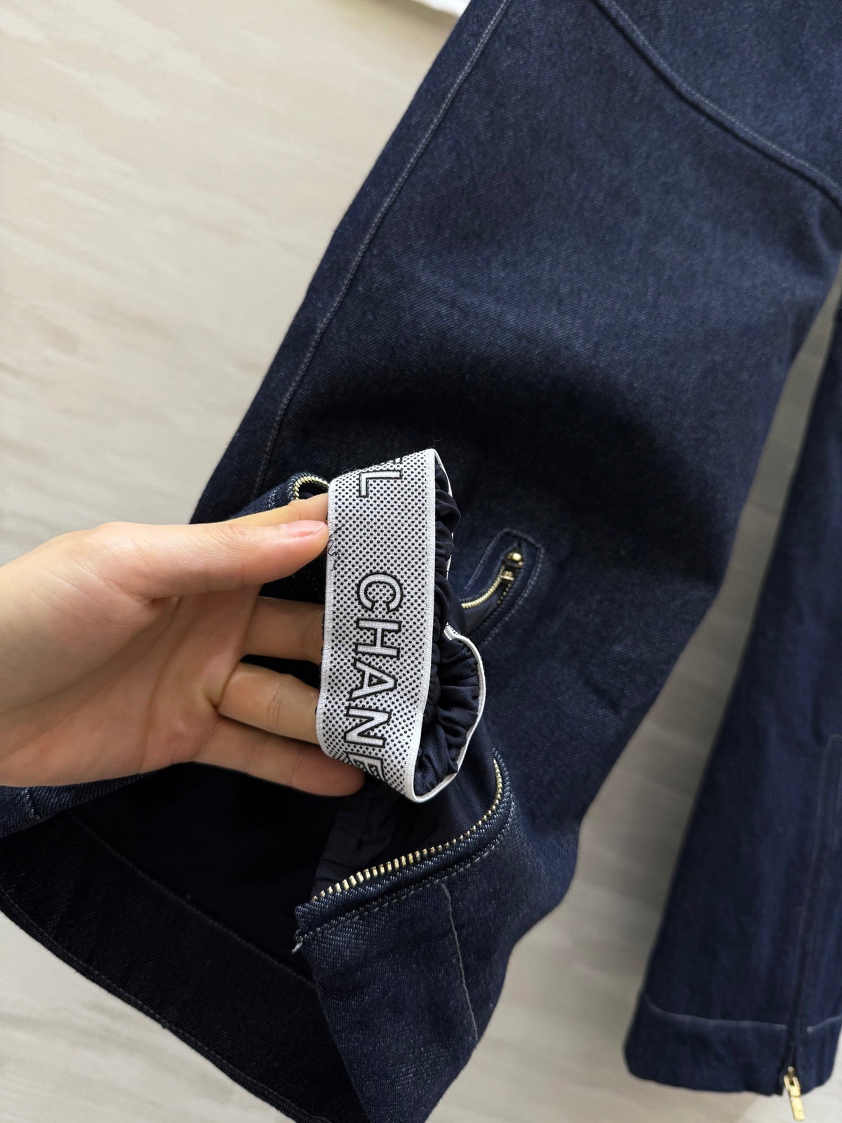 Chanel Straight Leg Jeans 800653
