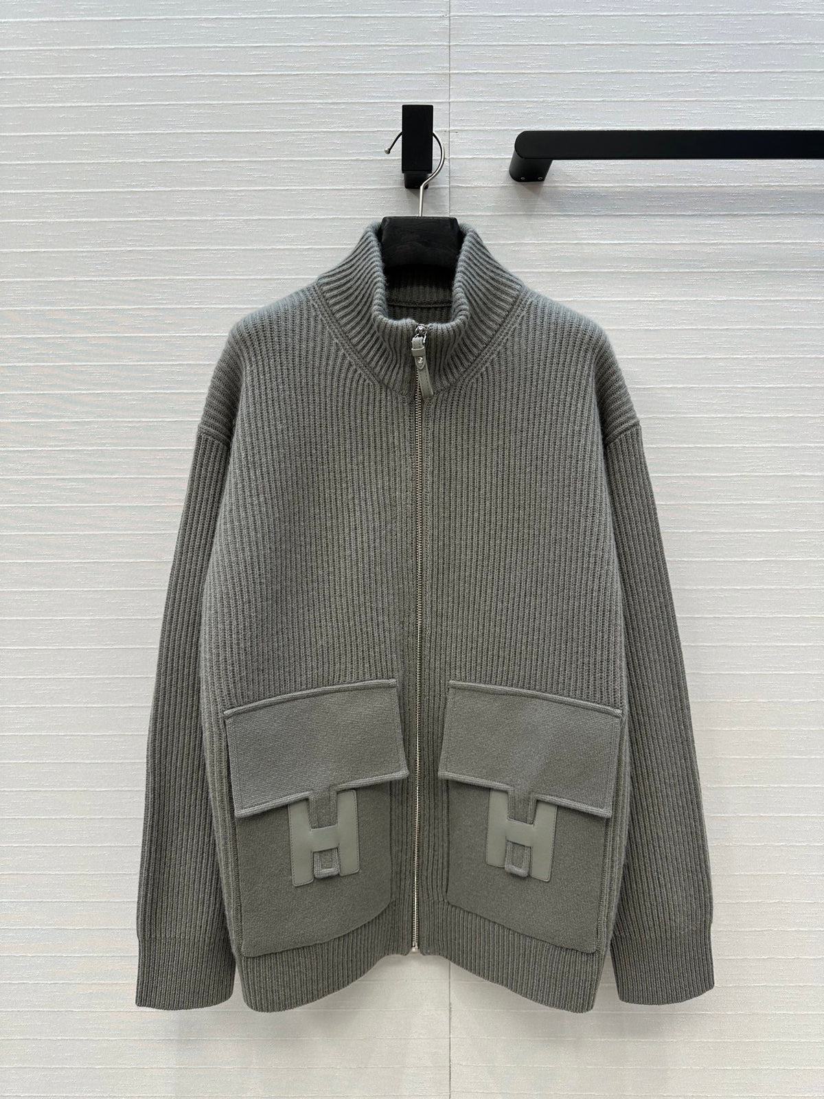 HM 25S Zipped Jacket H Leather Pockets in Gray Cashmere 305009