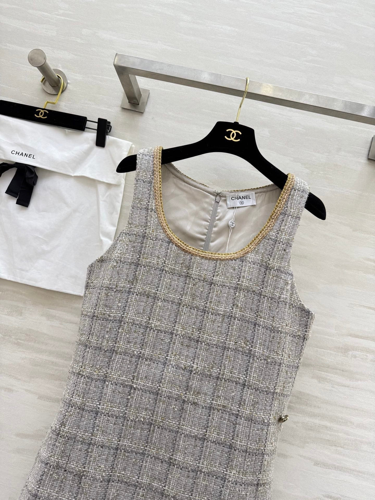 CC 26s Classic Dress Beige-Grey Tweed 352291